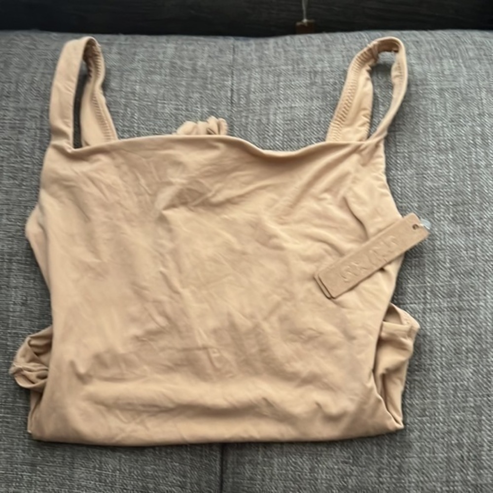 Skims Fits Everybody Square Neck Bodysuit - Picture 7 of 10